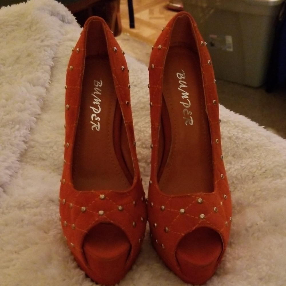Bumper heels